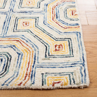 Safavieh Aspen APN264M Ivory / Blue Area Rug Detail