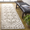 Safavieh Audrey AUD202B Ivory / Beige Area Rug Room Scene Feature