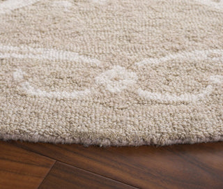 Safavieh Blossom BLM116B Beige / Ivory Area Rug Detail