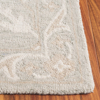 Safavieh Blossom BLM116G Light Grey / Ivory Area Rug Detail