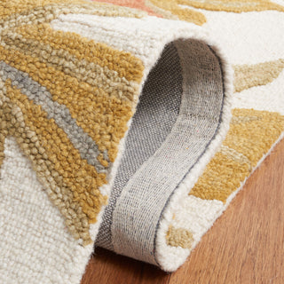 Safavieh Blossom BLM406A Ivory / Green Area Rug Detail