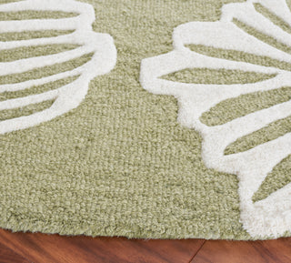 Safavieh Blossom BLM408Y Ivory / Green Area Rug Detail