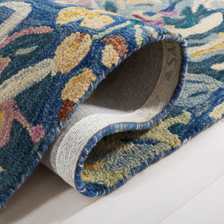 Safavieh Blossom BLM463L Light Blue / Plum Area Rug Detail