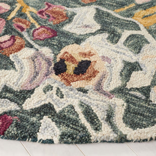 Safavieh Blossom BLM463Y Green / Ivory Area Rug Detail