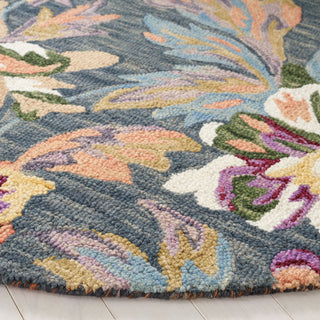 Safavieh Blossom BLM467F Grey / Violet Area Rug Detail