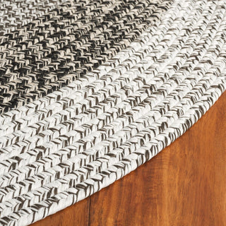 Safavieh Braided BRD318A Ivory / Black Area Rug Detail