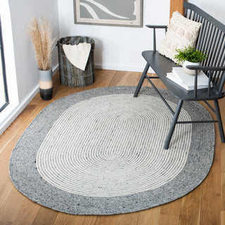 Safavieh Braided BRD904G Grey / Ivory Area Rug Room Scene