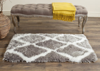 Safavieh Barcelona Shag BSG319 Silver / Ivory Area Rug Room Scene