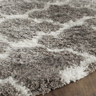 Safavieh Barcelona Shag BSG319 Silver / Ivory Area Rug Detail