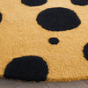 Safavieh Cambridge CAM147D Gold / Black Area Rug Detail