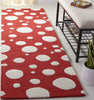 Safavieh Cambridge CAM147Q Red / Ivory Area Rug Room Scene Feature