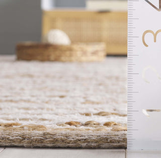 Safavieh Cape Cod CAP151A Natural / Ivory Area Rug Detail