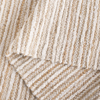 Safavieh Cape Cod CAP151A Natural / Ivory Area Rug Fold