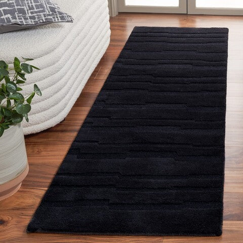 Safavieh Chatham CHT301Z Black Area Rug Room Scene Feature