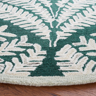 Safavieh Capri CPR208Y Dark Green / Ivory Area Rug Detail