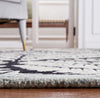 Safavieh Capri CPR208Z Black / Ivory Area Rug Detail