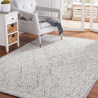 Safavieh Capri CPR217A Ivory / Blue Area Rug Room Scene