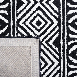 Safavieh Capri CPR703Z Ivory / Black Area Rug Backing