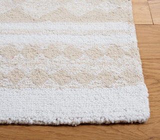 Safavieh Capri CPR704B Ivory / Beige Area Rug Detail