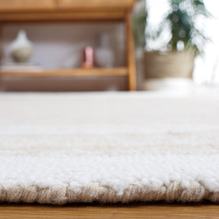 Safavieh Capri CPR704B Ivory / Beige Area Rug Detail