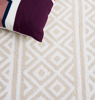 Safavieh Capri CPR706B Ivory / Beige Area Rug Detail