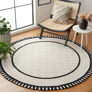 Safavieh Capri CPR707B Ivory / Beige Area Rug Room Scene