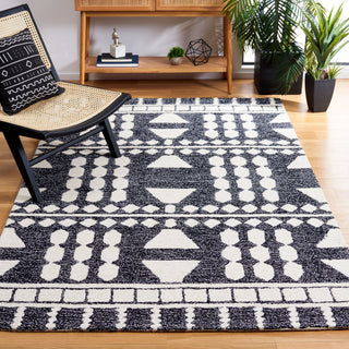 Safavieh Capri CPR709Z Black / Ivory Area Rug Room Scene