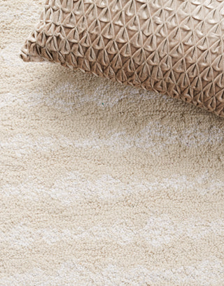 Safavieh Capri CPR710B Beige / Ivory Area Rug Detail