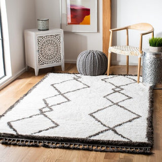 Safavieh Carmella Shag CRM224 Cream / Grey Area Rug