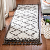 Safavieh Carmella Shag CRM228 Cream / Grey Area Rug Room Scene Feature