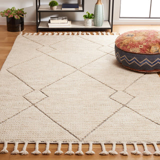 Safavieh Casablanca CSB466B Beige Area Rug Room Scene Feature