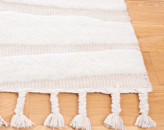 Safavieh Casablanca CSB467A Ivory / Beige Area Rug Detail