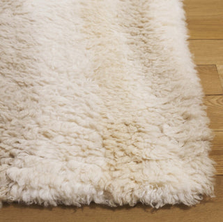 Safavieh Casablanca CSB469A Ivory / Beige Area Rug Detail