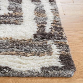 Safavieh Casablanca CSB541H Ivory / Charcoal Area Rug Detail