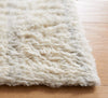 Safavieh Casablanca CSB703G Silver / Ivory Area Rug Detail