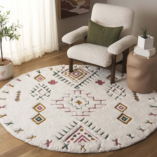 Safavieh Casablanca CSB920A Ivory / Pink Area Rug Room Scene Feature