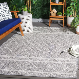 Safavieh Courtyard CY8121-59021 Light Grey / Dark Area Rug Room Scene