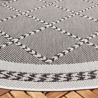 Safavieh Courtyard CY8234-537 Black / Ivory Area Rug Detail