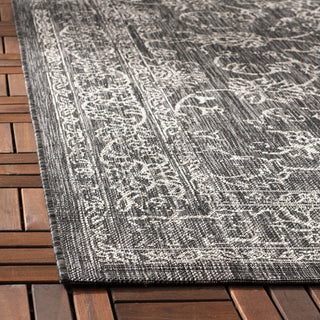 Safavieh Courtyard CY8680-36621 Black / Ivory Area Rug Detail