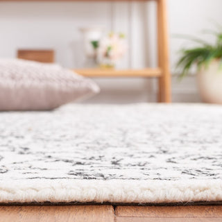 Safavieh Dip Dye DDY151Z Ivory / Black Area Rug Detail