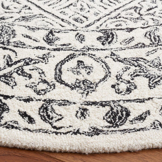 Safavieh Dip Dye DDY151Z Ivory / Black Area Rug Detail