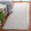 Safavieh Ebony EBN103 Grey / Ivory Area Rug Room Scene Feature