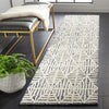 Safavieh Ebony EBN110 Black / Ivory Area Rug Room Scene Feature