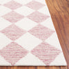 Safavieh Ebony EBN120U Blush Pink / Ivory Area Rug Detail