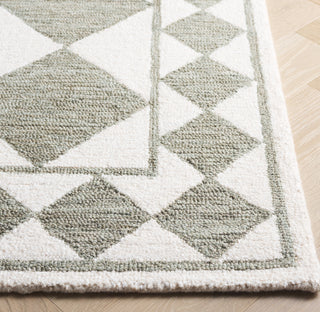 Safavieh Ebony EBN122W Sage / Ivory Area Rug Detail
