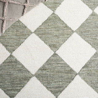 Safavieh Ebony EBN122W Sage / Ivory Area Rug Detail