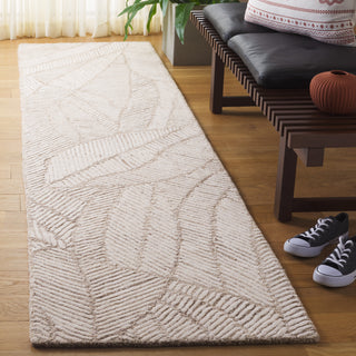 Safavieh Ebony EBN123B Beige / Ivory Area Rug Room Scene