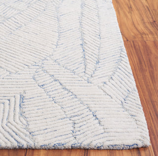 Safavieh Ebony EBN123M Blue / Ivory Area Rug Detail