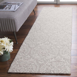 Safavieh Ebony EBN127G Light Grey / Ivory Area Rug Room Scene Feature