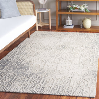 Safavieh Ebony EBN130G Silver / Ivory Area Rug Room Scene Feature